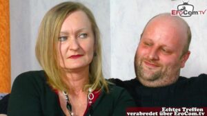 Reife deutsche Milf will einen FFM Dreier