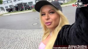 Sportliche geile Blondine beim echten Sextreffen